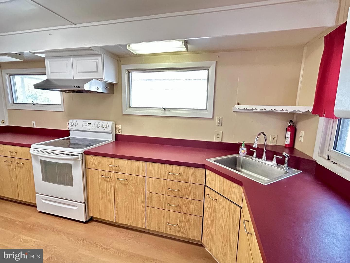 7242 Conley Street photo 8