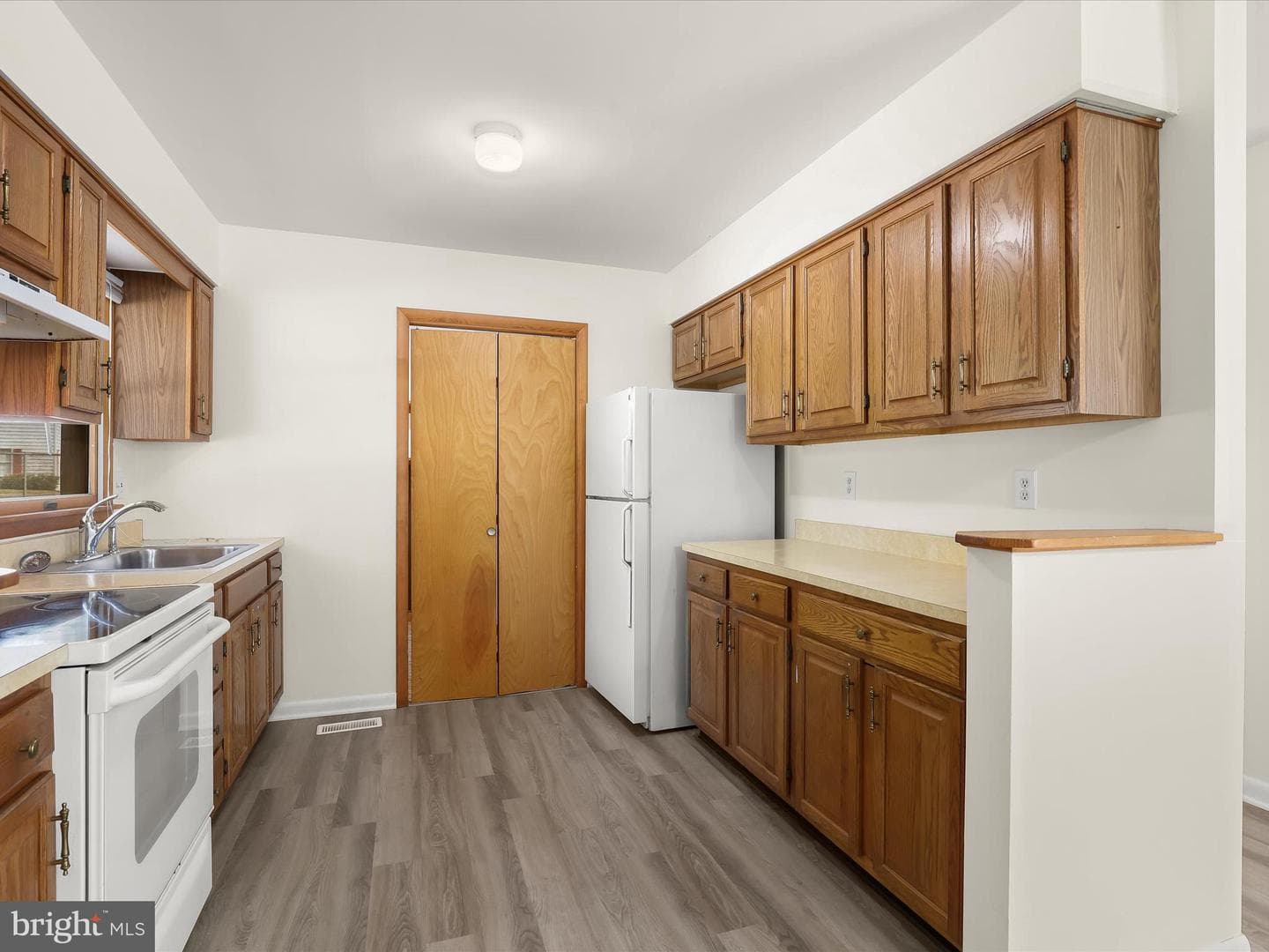 5704 Calverton photo 14