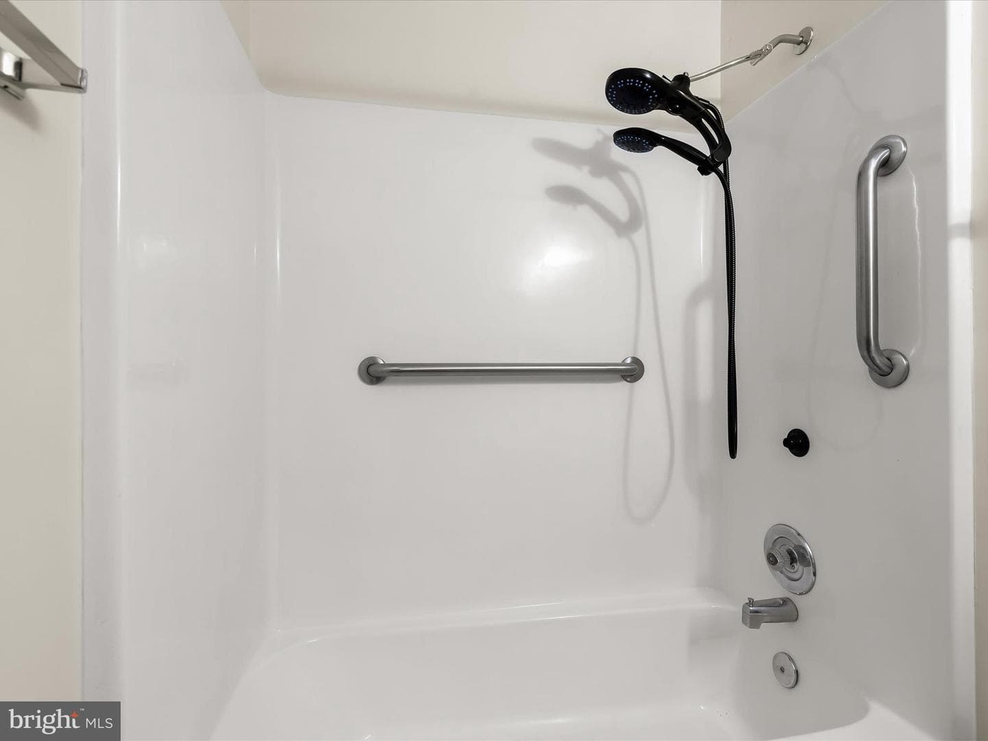 5704 Calverton photo 21