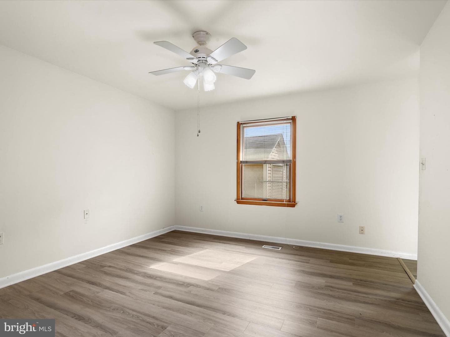 5704 Calverton photo 25