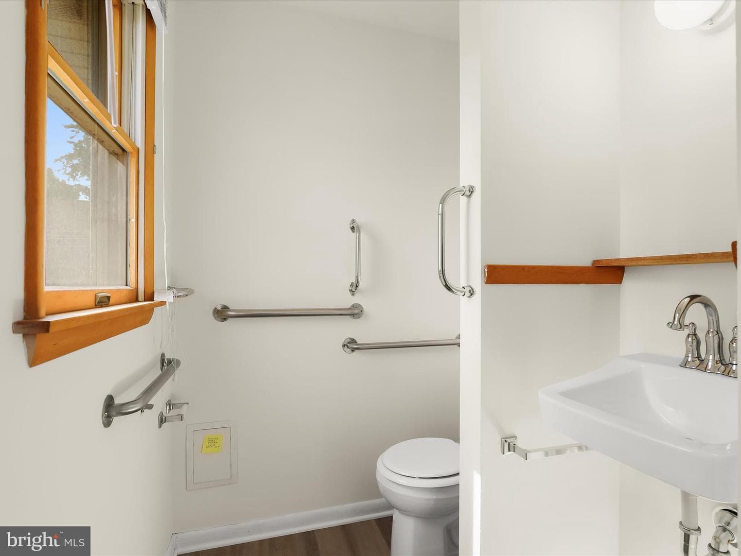 5704 Calverton photo 28