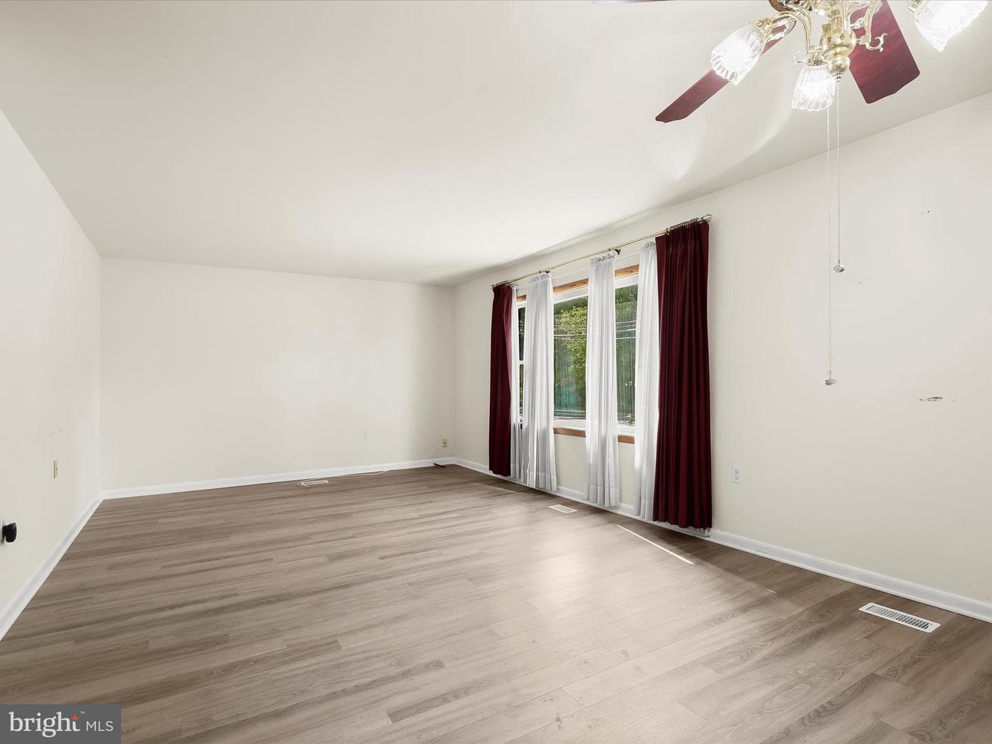 5704 Calverton photo 8