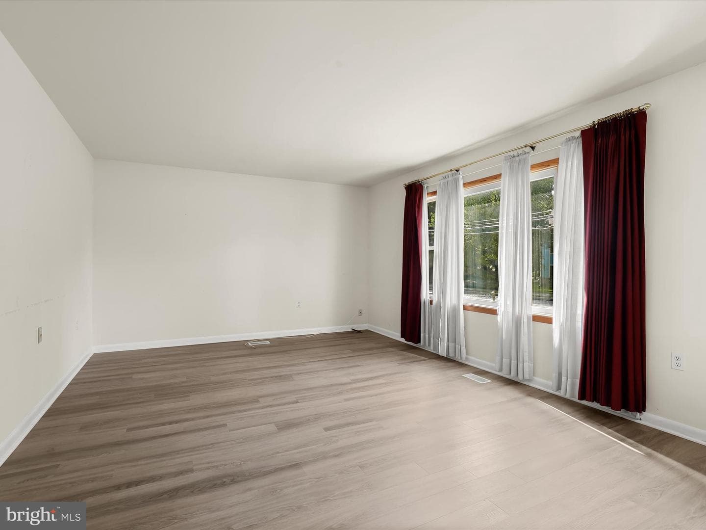 5704 Calverton photo 9