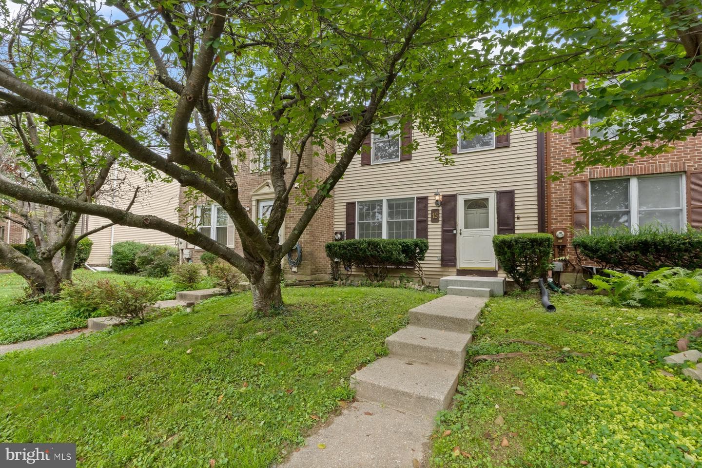 15 Strand Court
