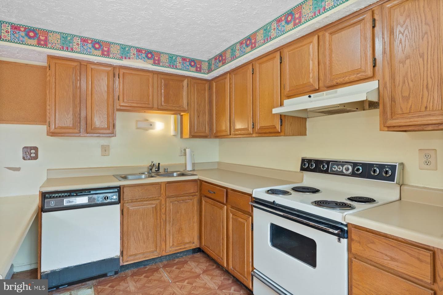 15 Strand Court photo 6