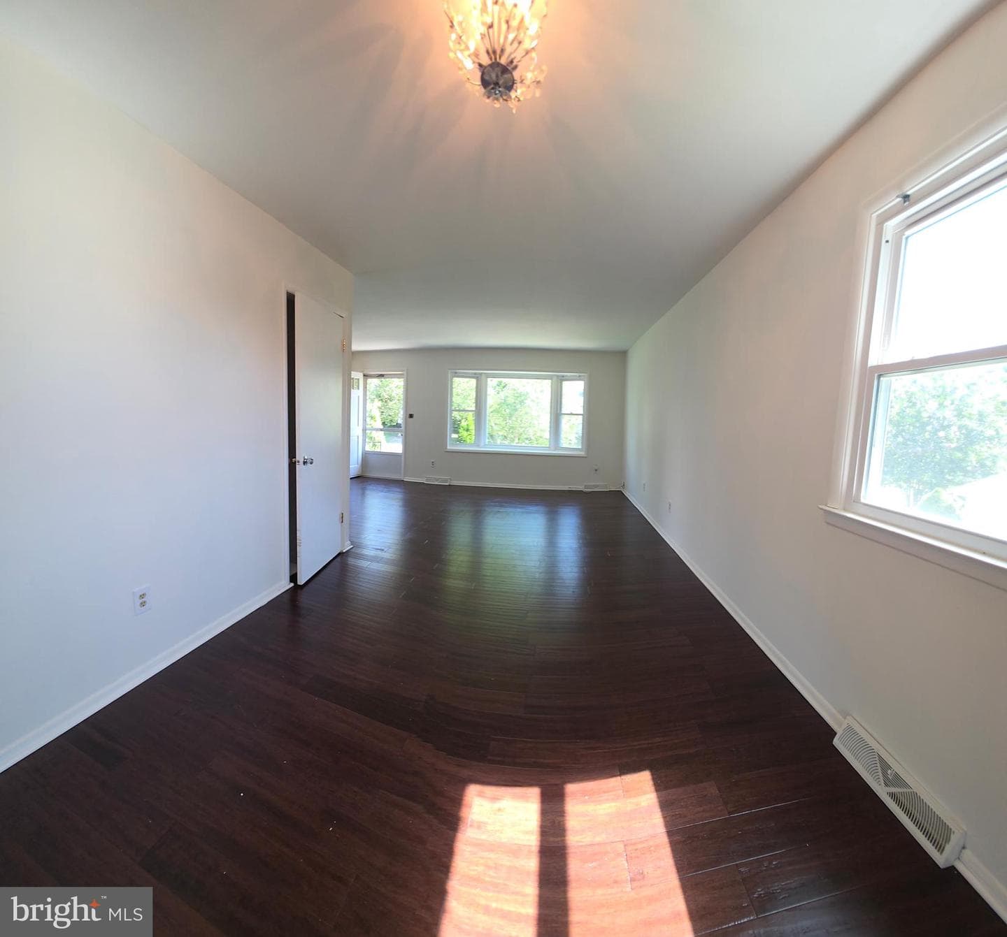 2819 Superior Avenue photo 25