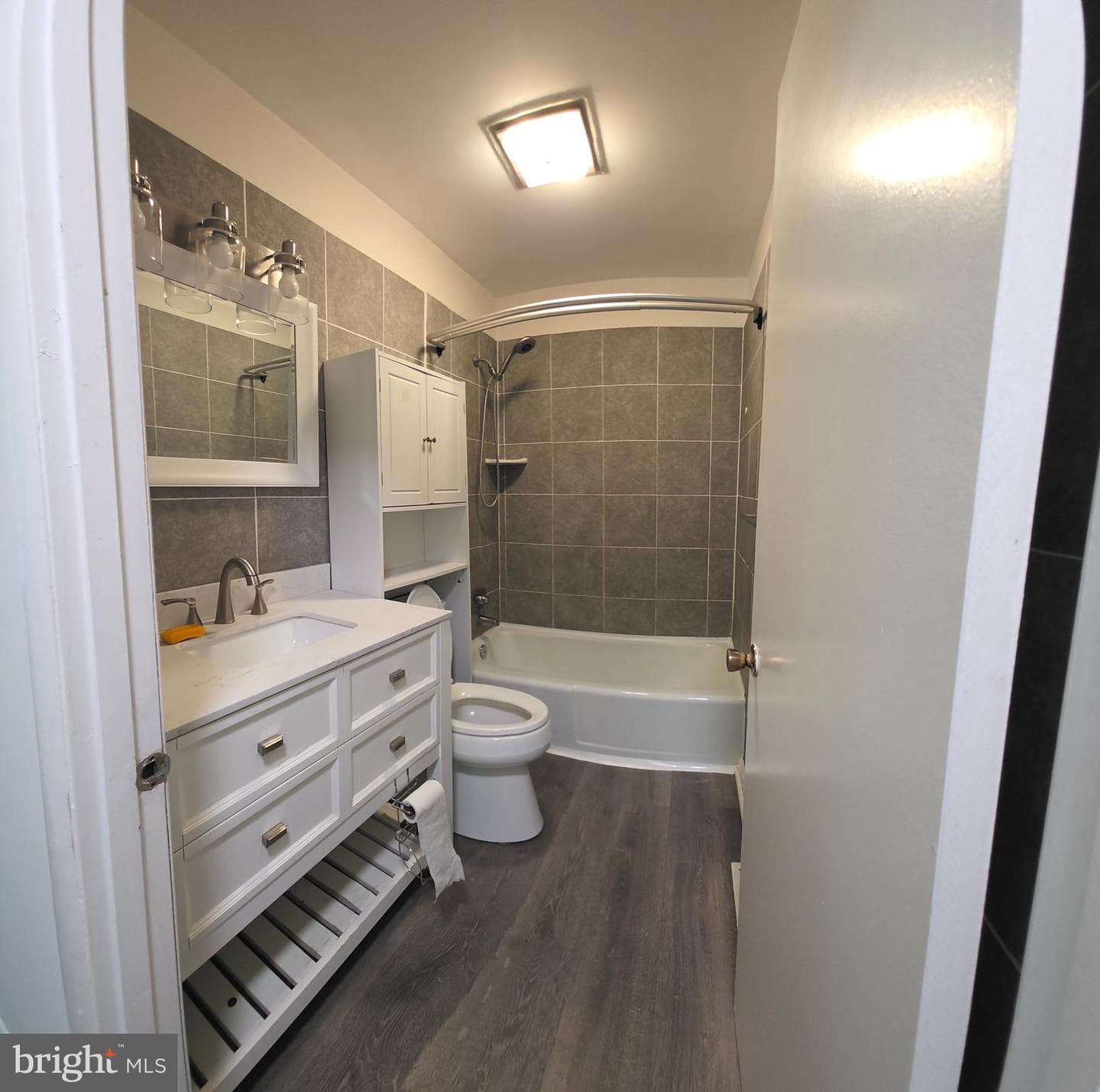 2819 Superior Avenue photo 29