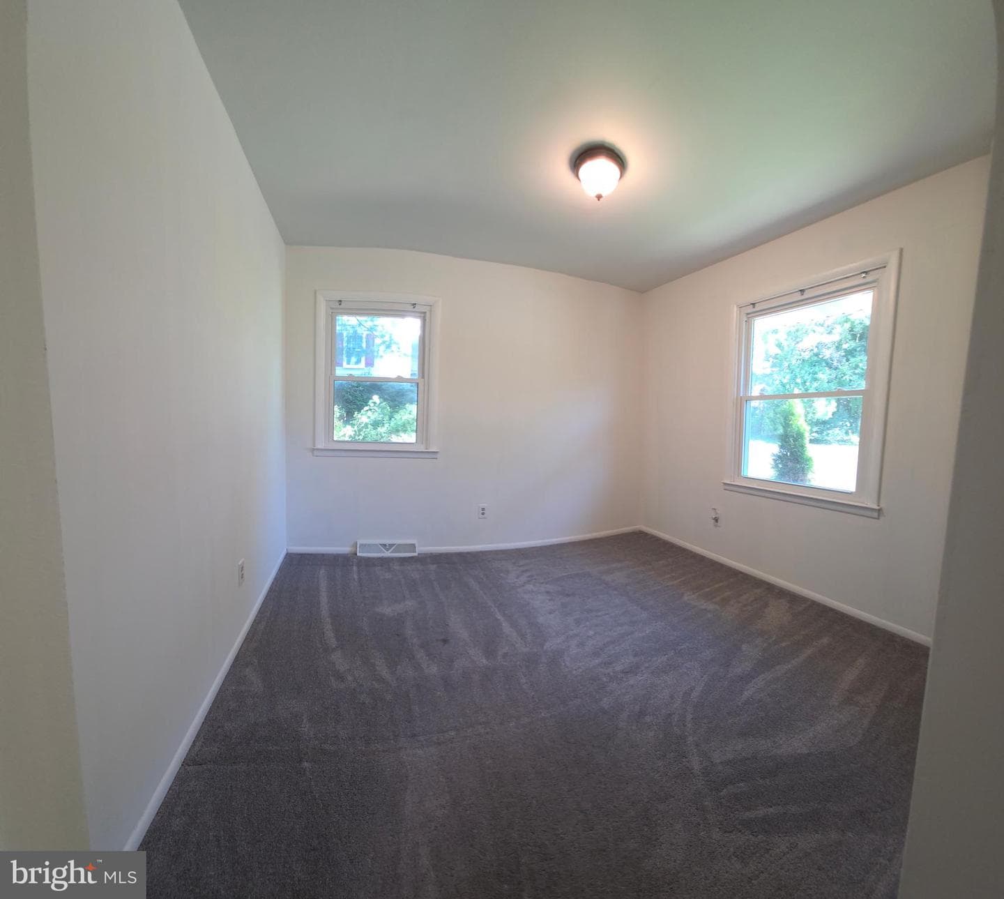2819 Superior Avenue photo 32