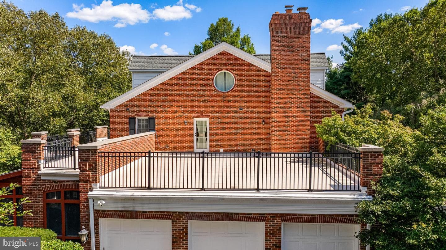 904 Hillstead Drive photo 48