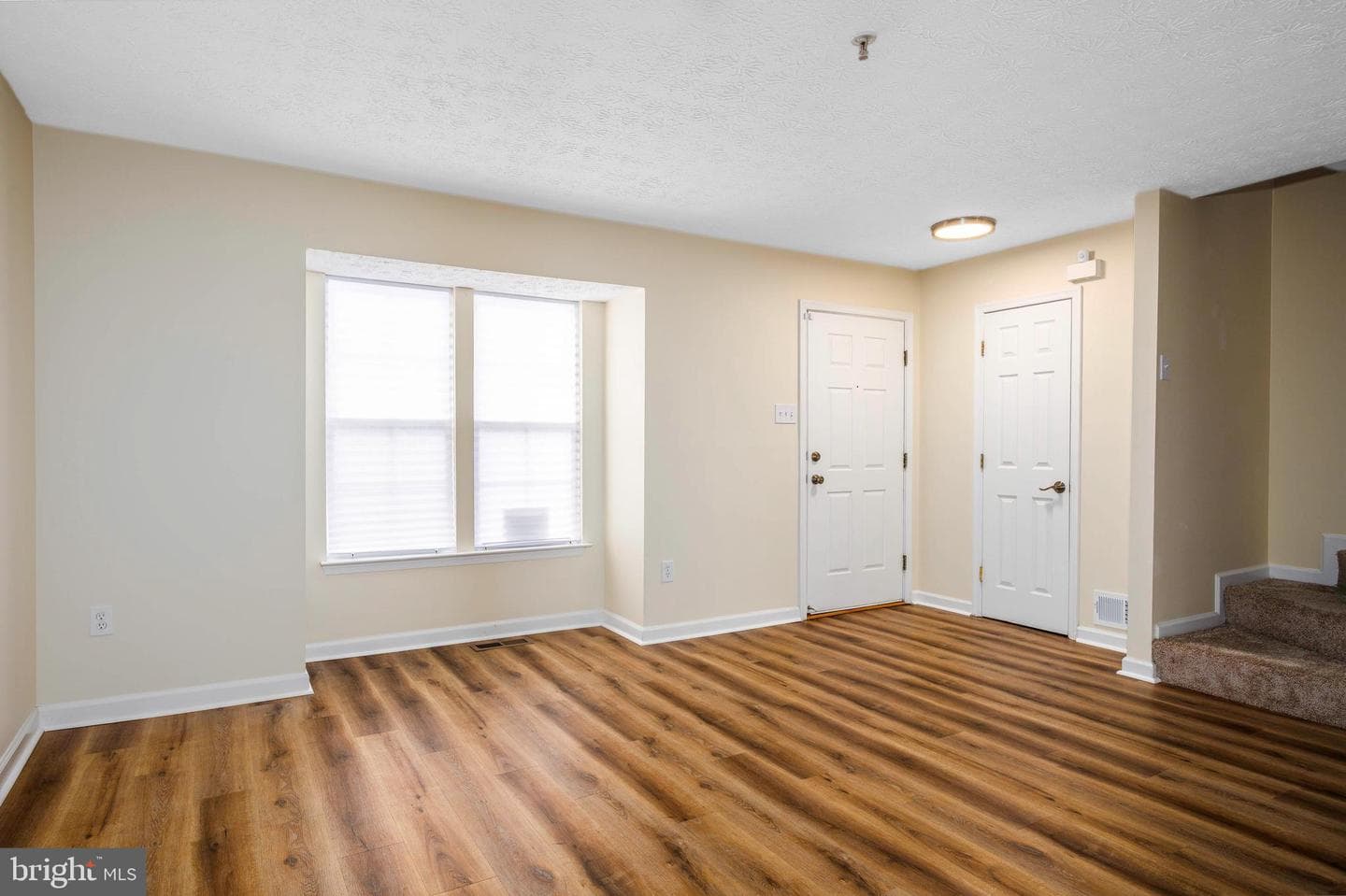 7811 Cornerstone Way photo 2
