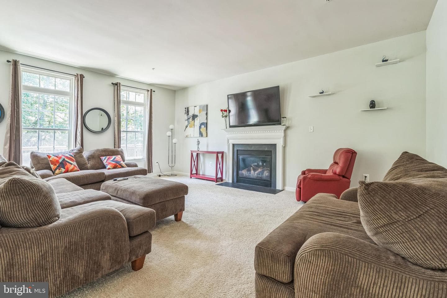 908 Gladway Road photo 9