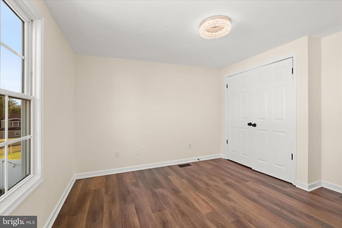 6 New Kent Court photo 20