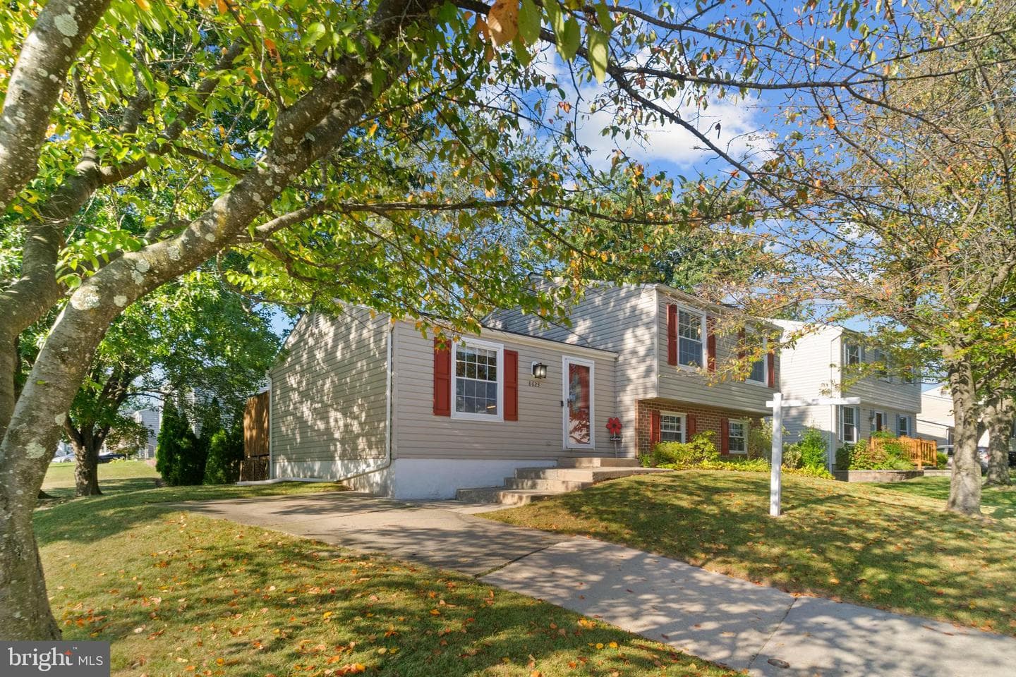 8623 Saxon Circle photo 4