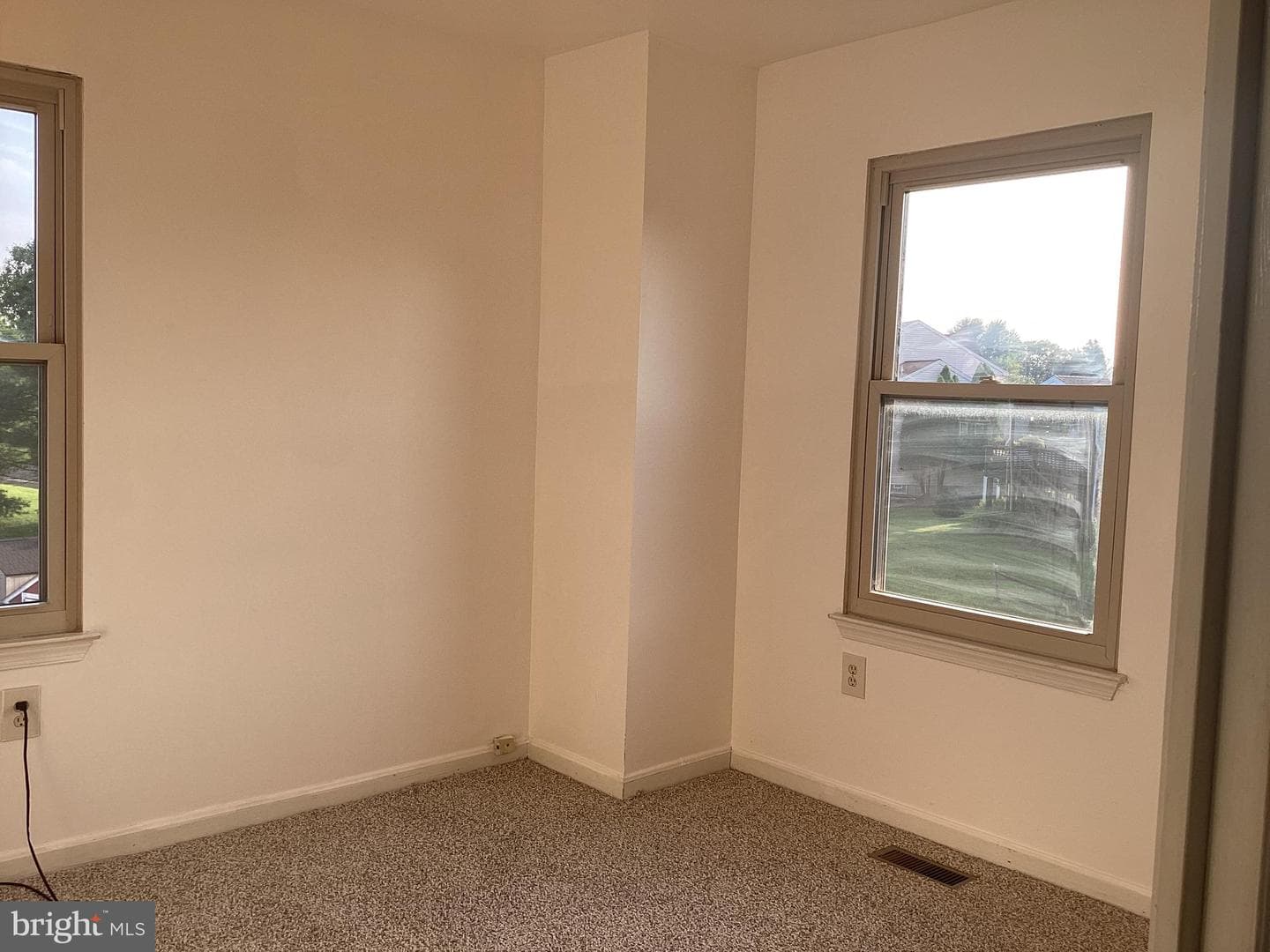 2134 Cedar Barn Way photo 14