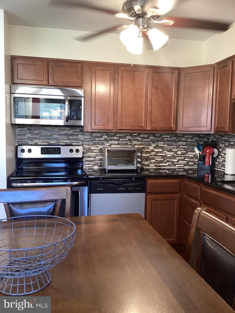 2134 Cedar Barn Way photo 6