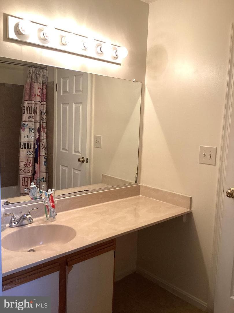 2134 Cedar Barn Way photo 9