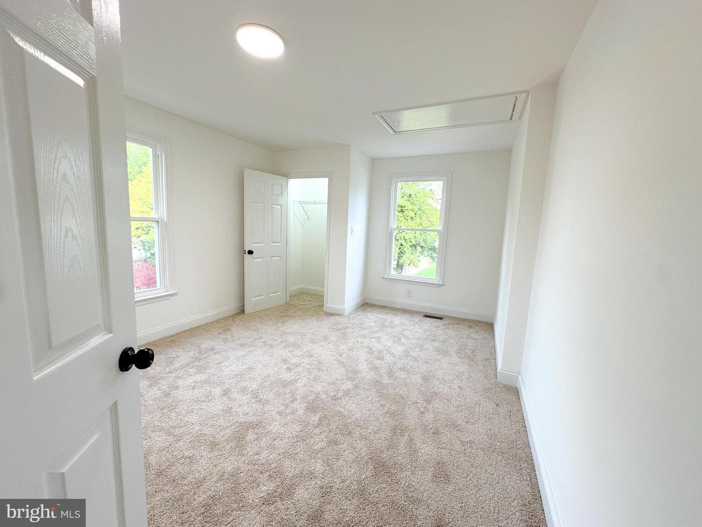 905 Barron Avenue photo 35