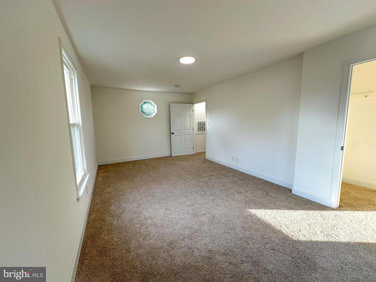 905 Barron Avenue photo 39
