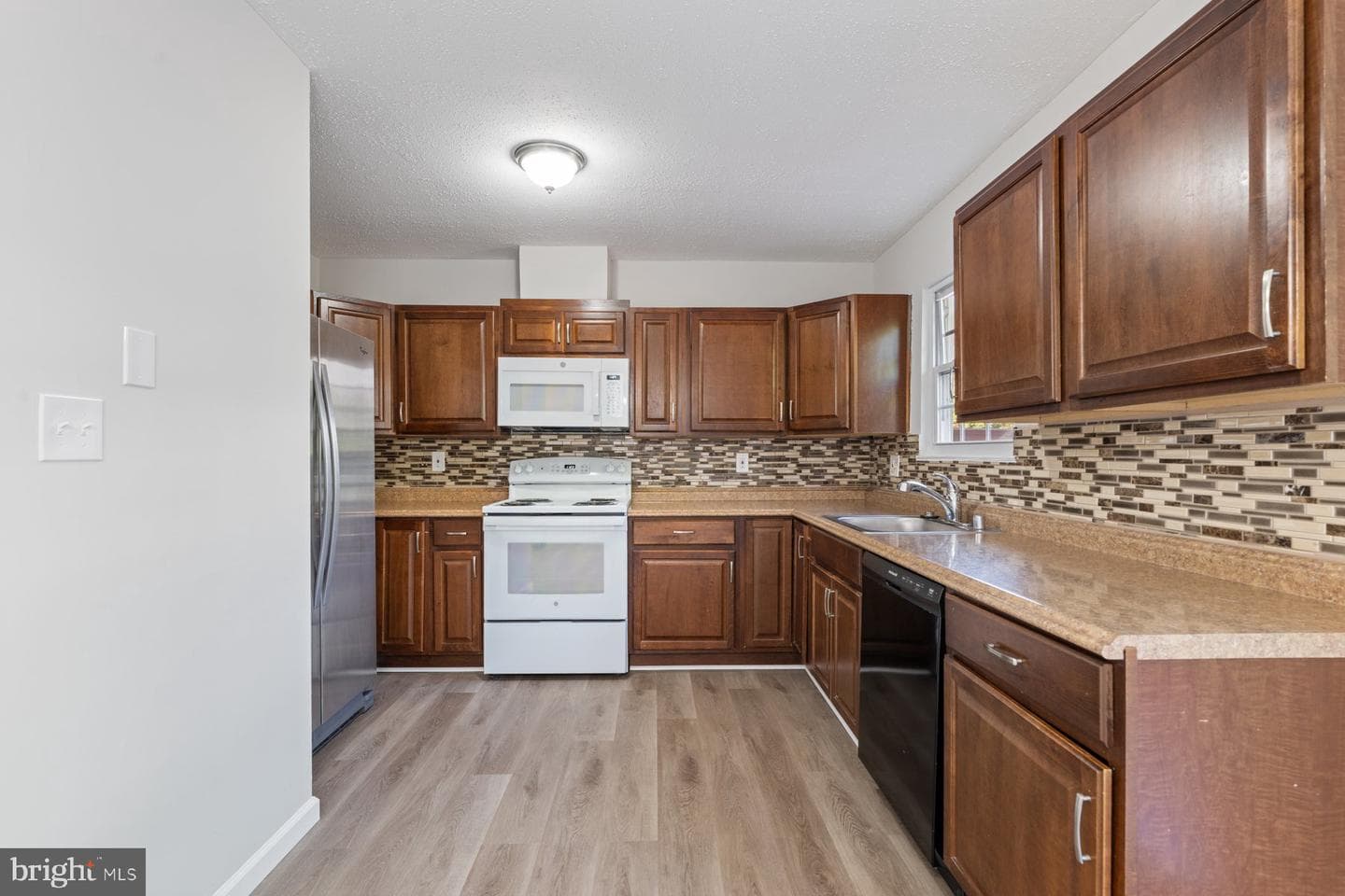 18 Woodcove Court photo 6