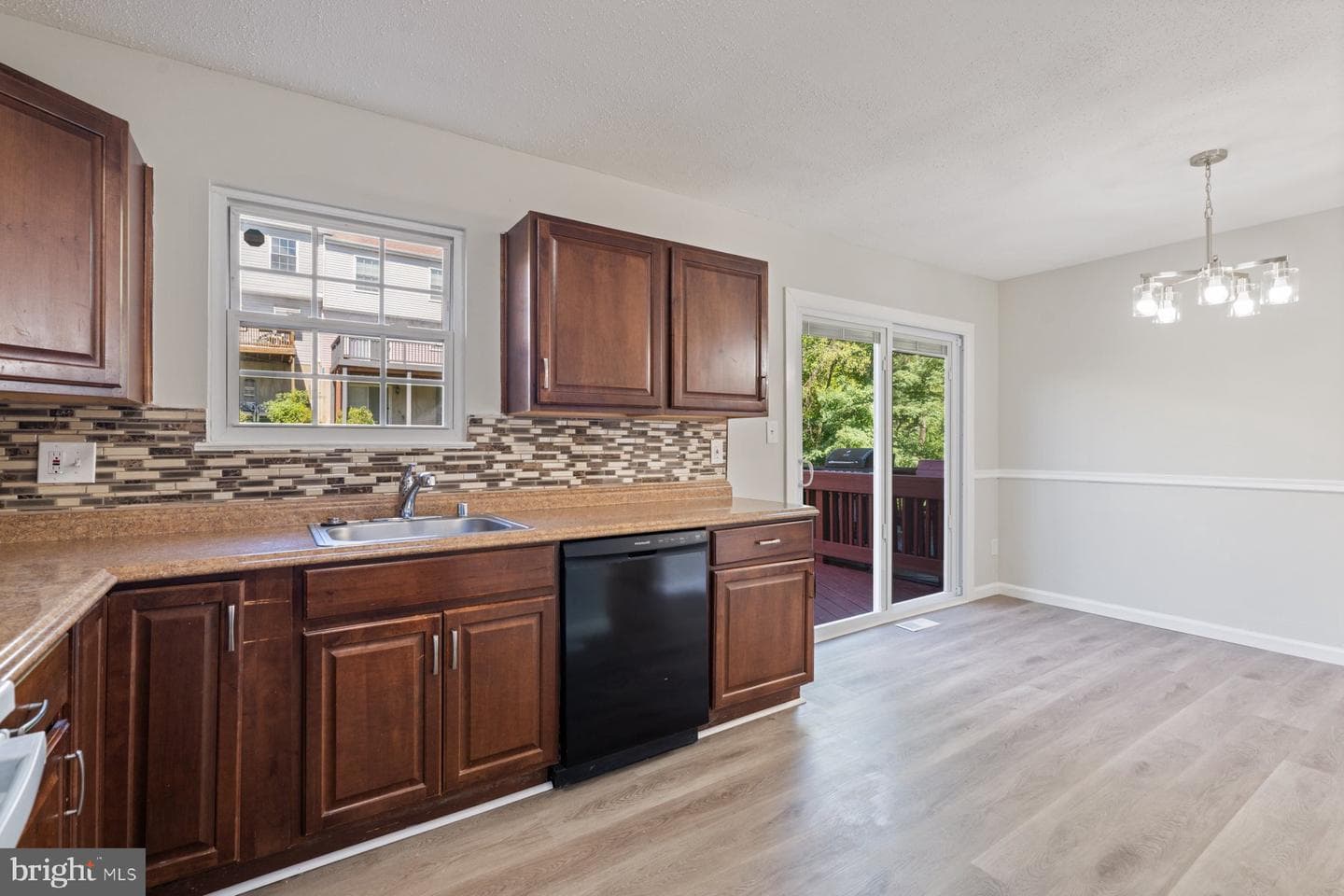 18 Woodcove Court photo 7