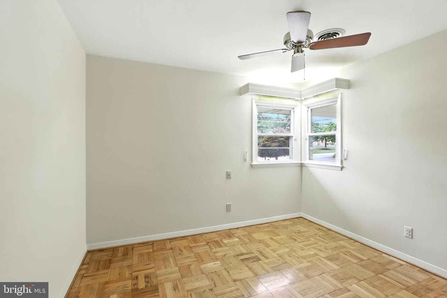 919 Rambling Drive photo 32