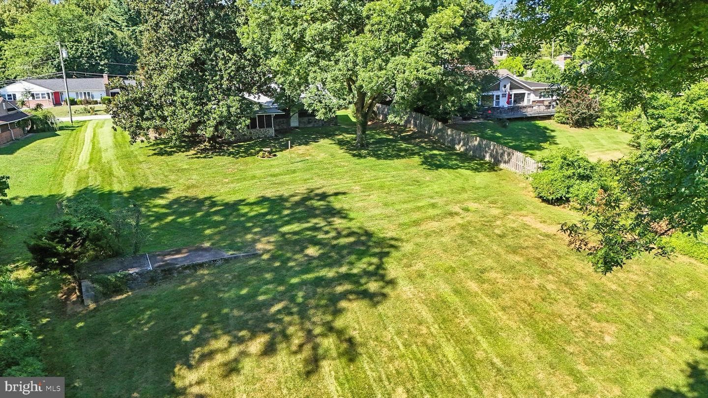 919 Rambling Drive photo 6