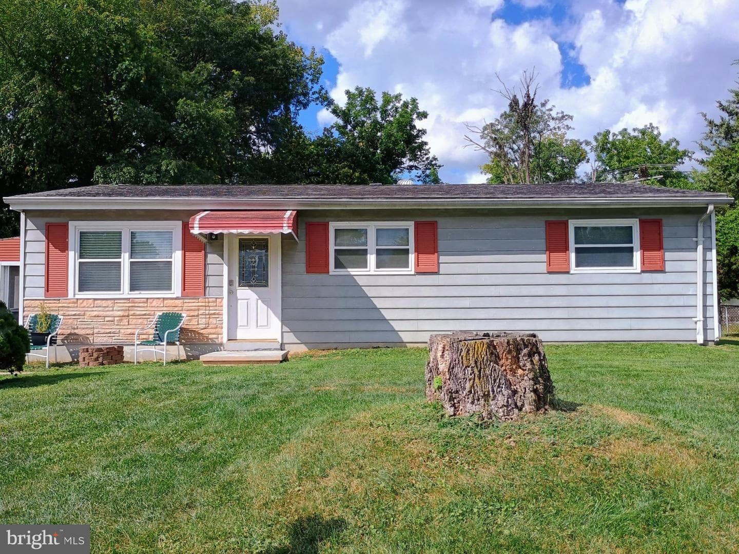 1840 Colmar Road photo 2