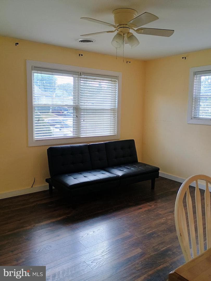 1840 Colmar Road photo 5