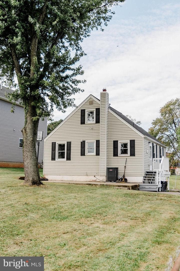 1923 Brady Avenue photo 28