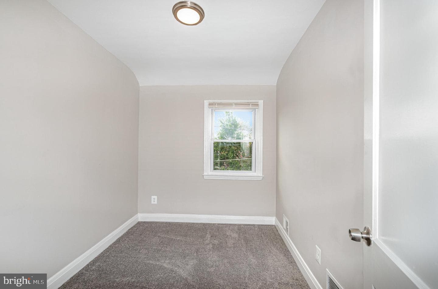 1755 White Oak Avenue photo 14
