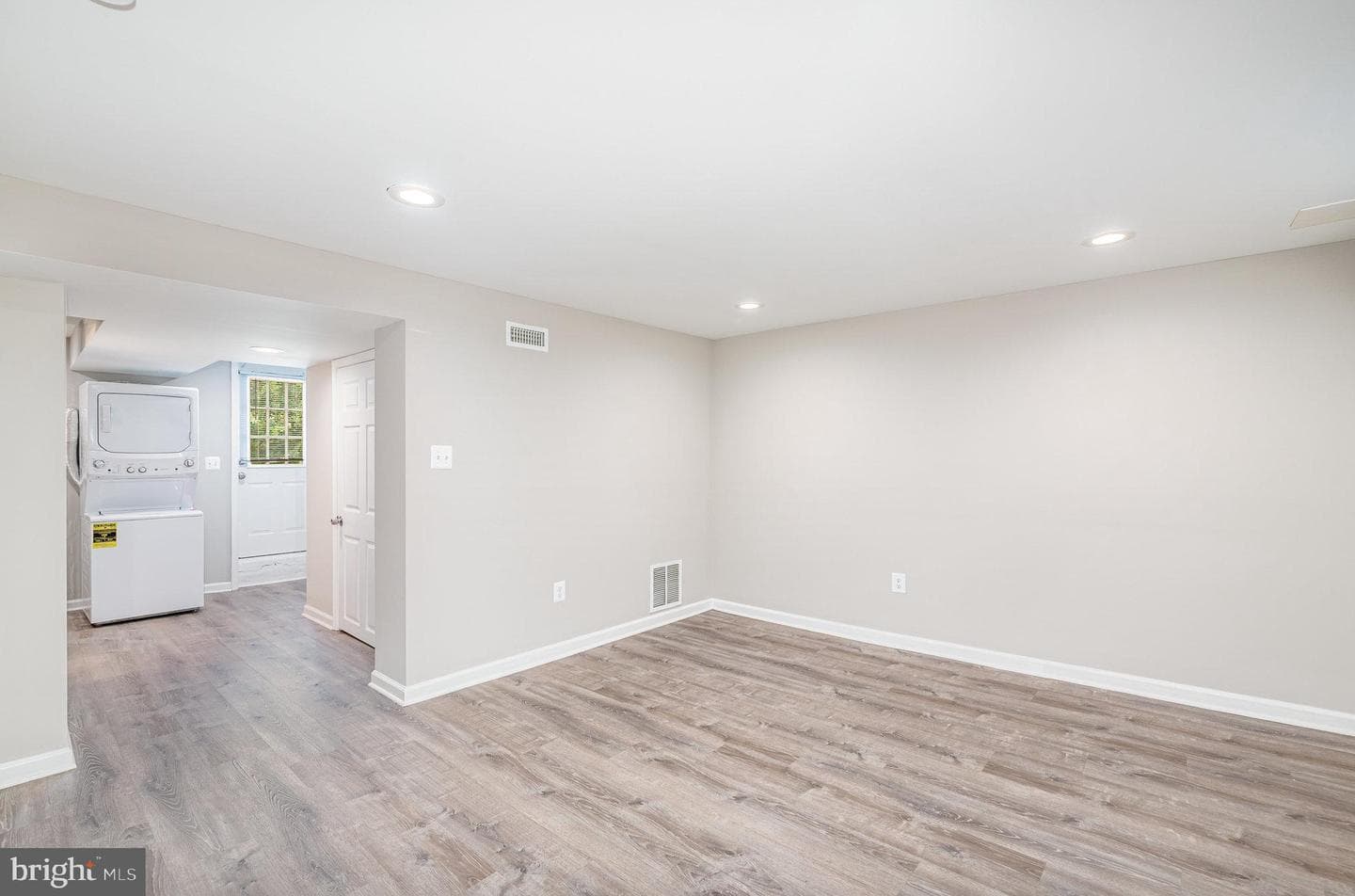 1755 White Oak Avenue photo 21