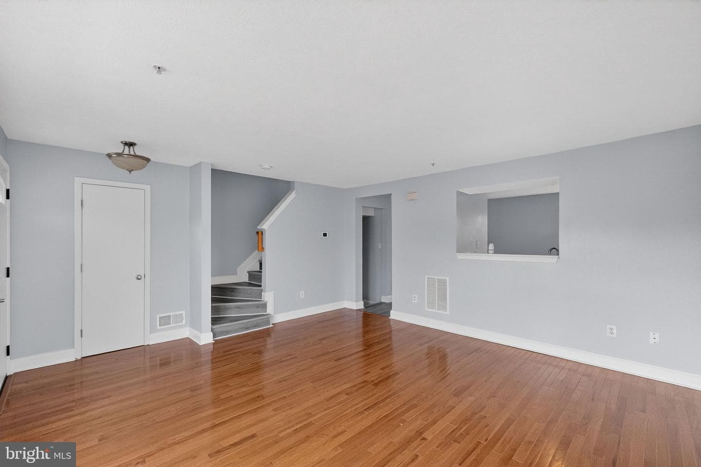 2116 Amber Way photo 5