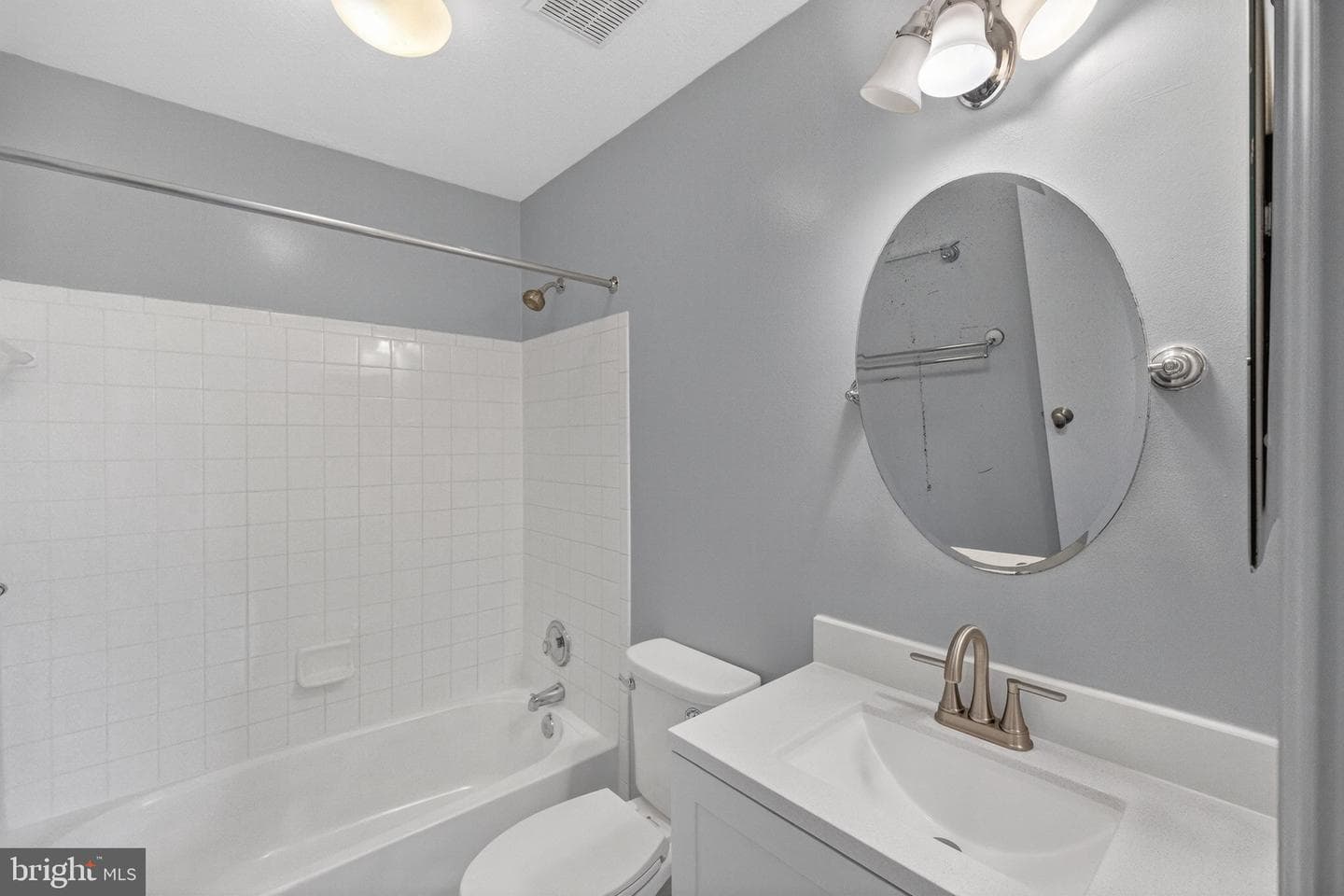 2116 Amber Way photo 9