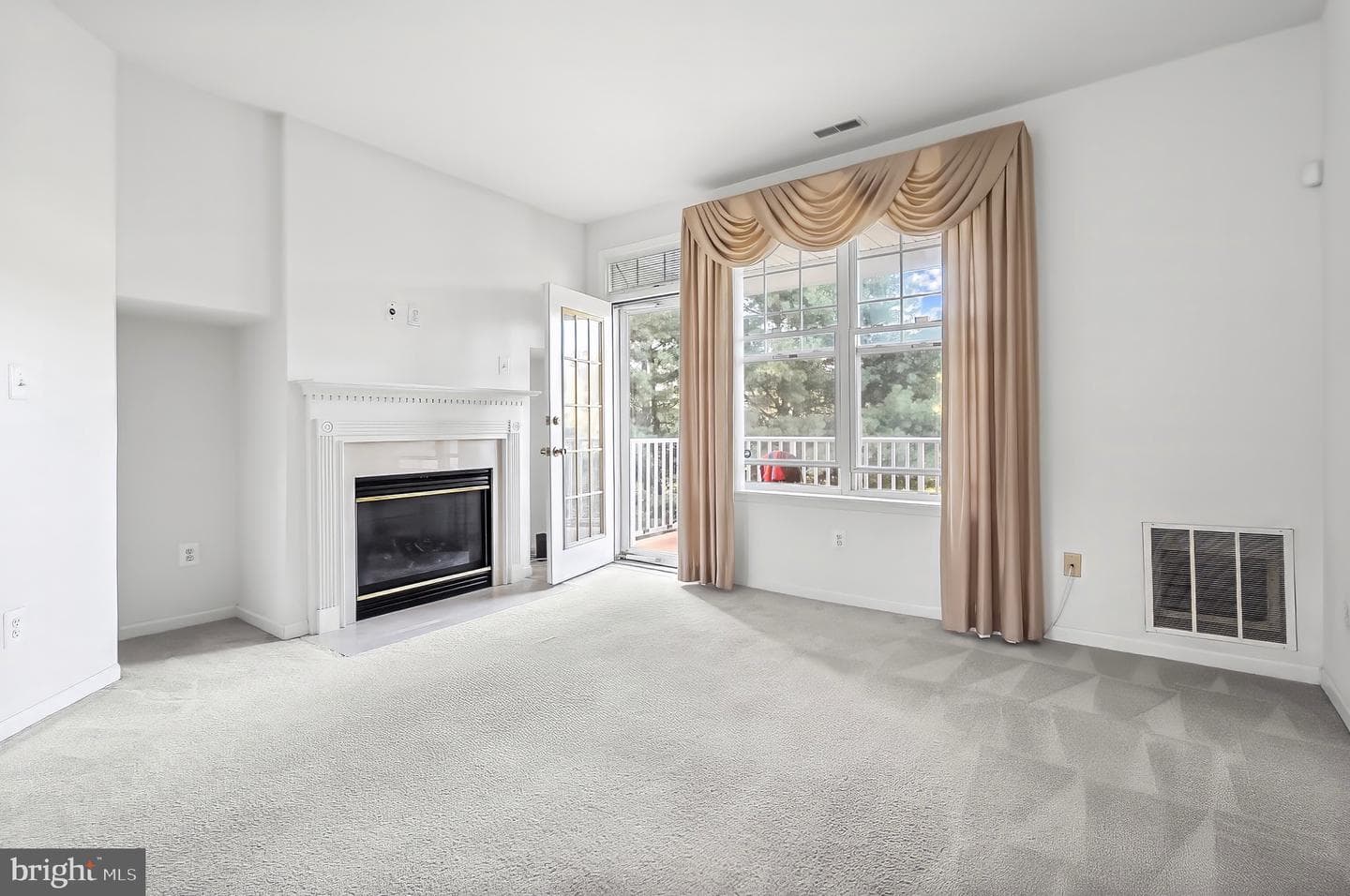 32 Barbican Way photo 10