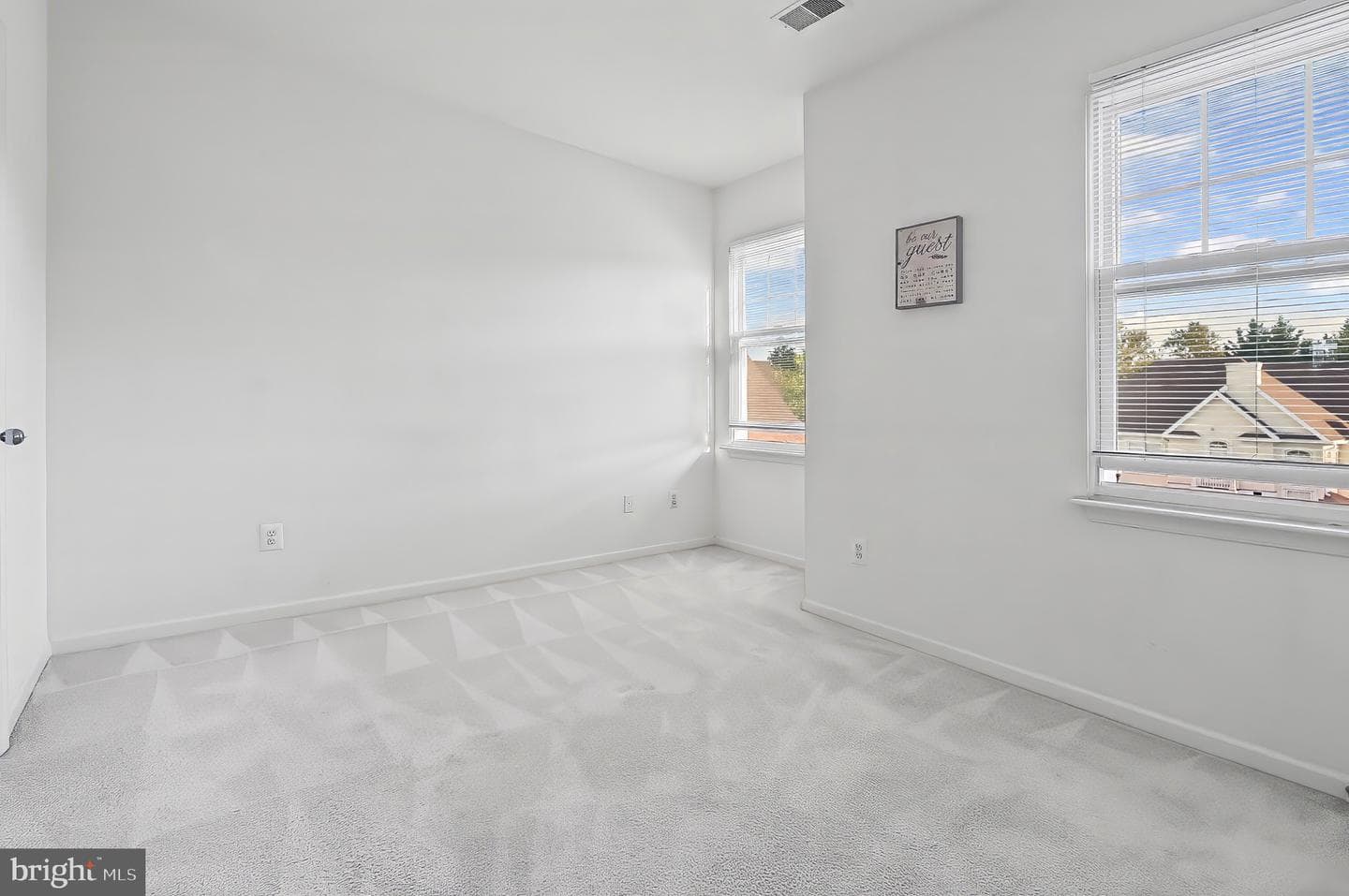 32 Barbican Way photo 21