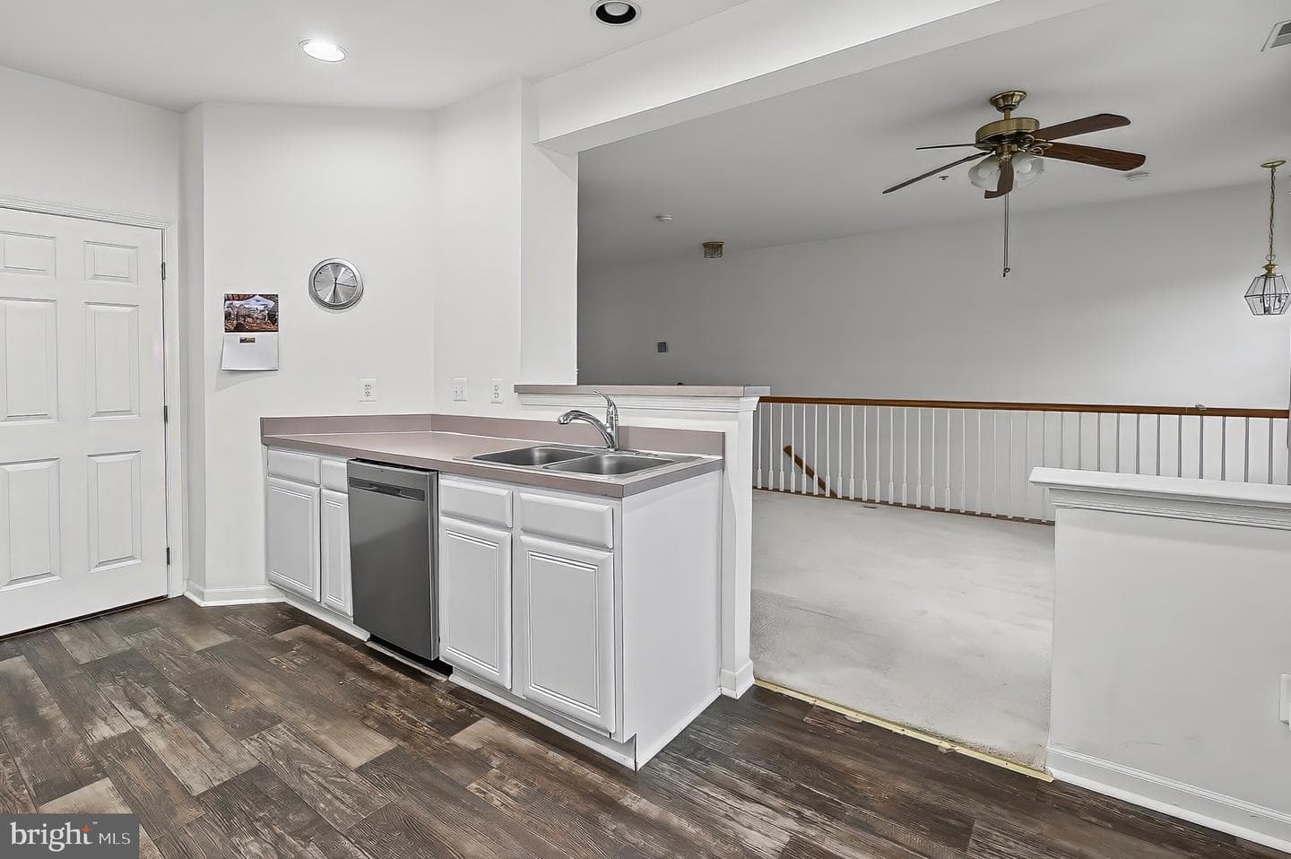 32 Barbican Way photo 6