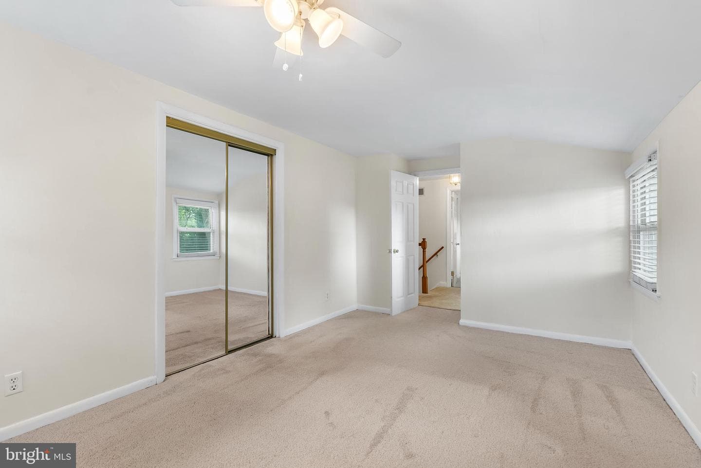 1011 W Seminary Avenue photo 32