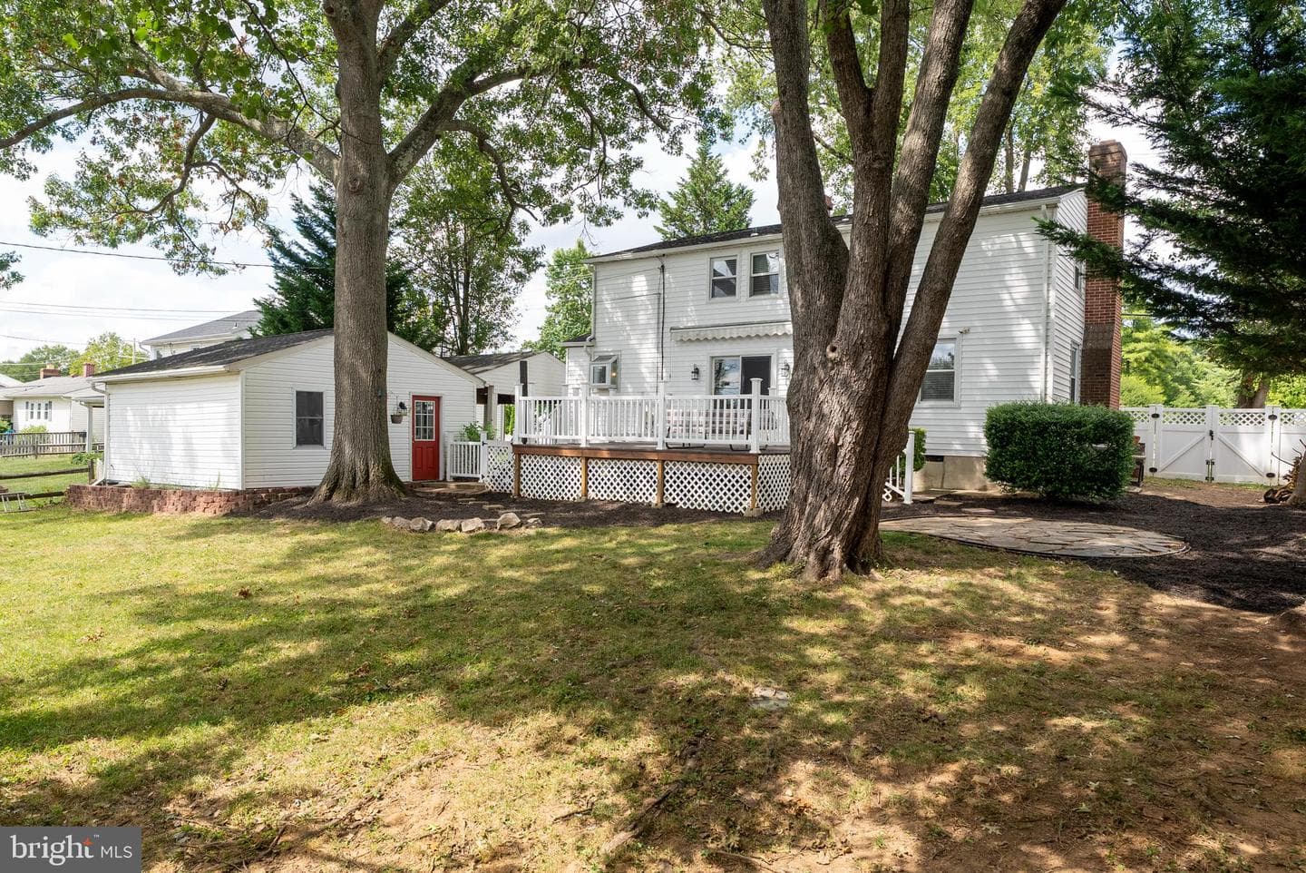 1011 W Seminary Avenue photo 46
