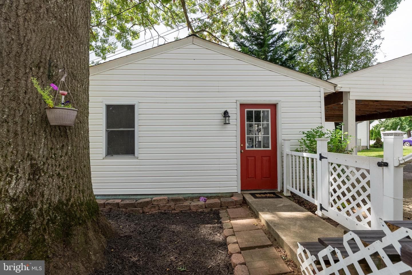 1011 W Seminary Avenue photo 47
