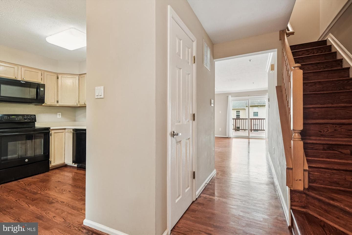 6 Deaven Court photo 3