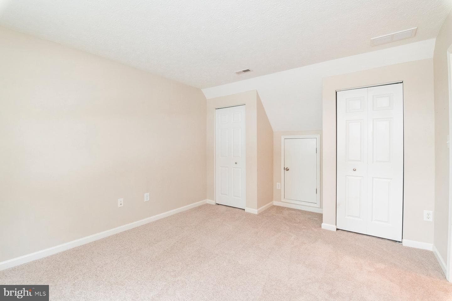 7707 Heathers Lane photo 20