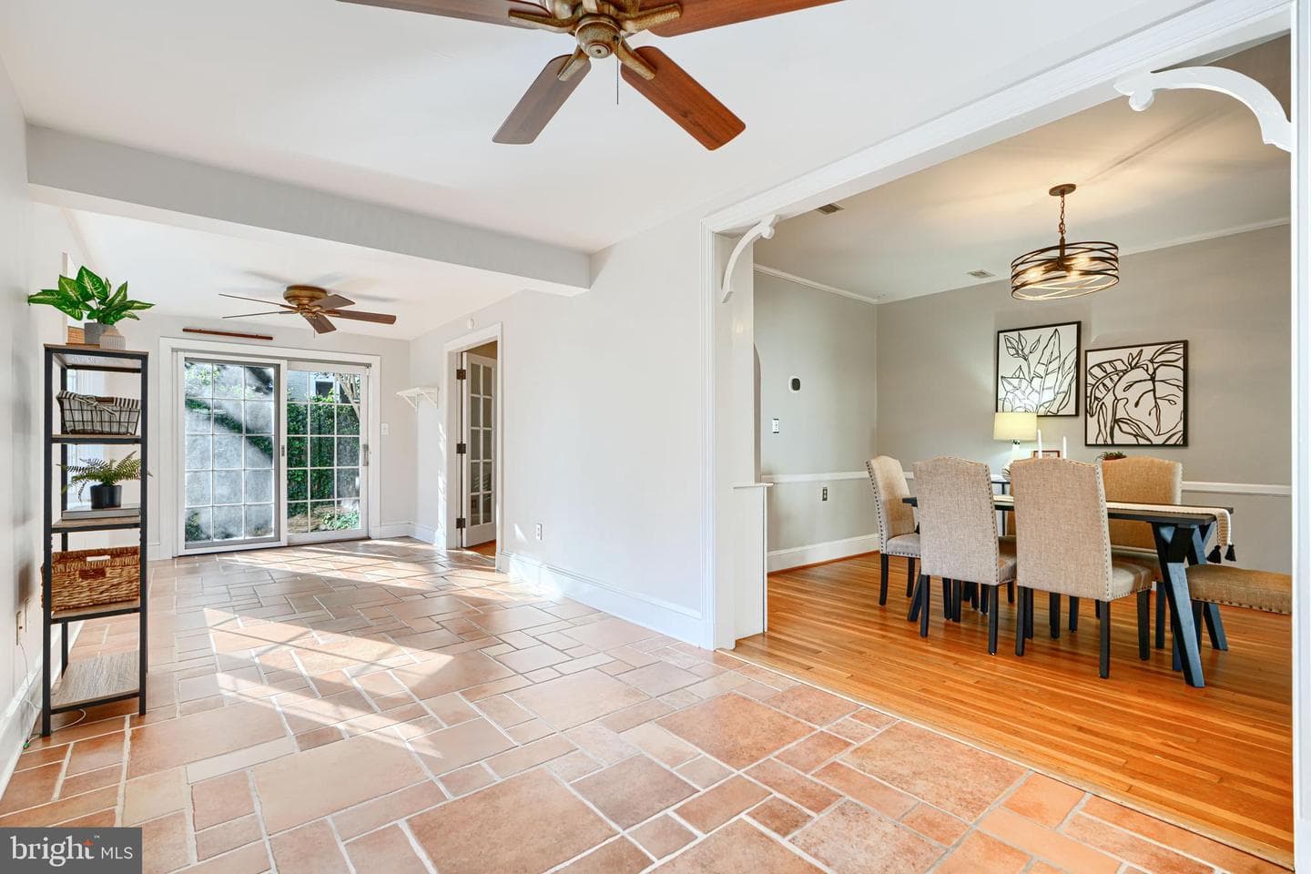 905 Kingston Road photo 12