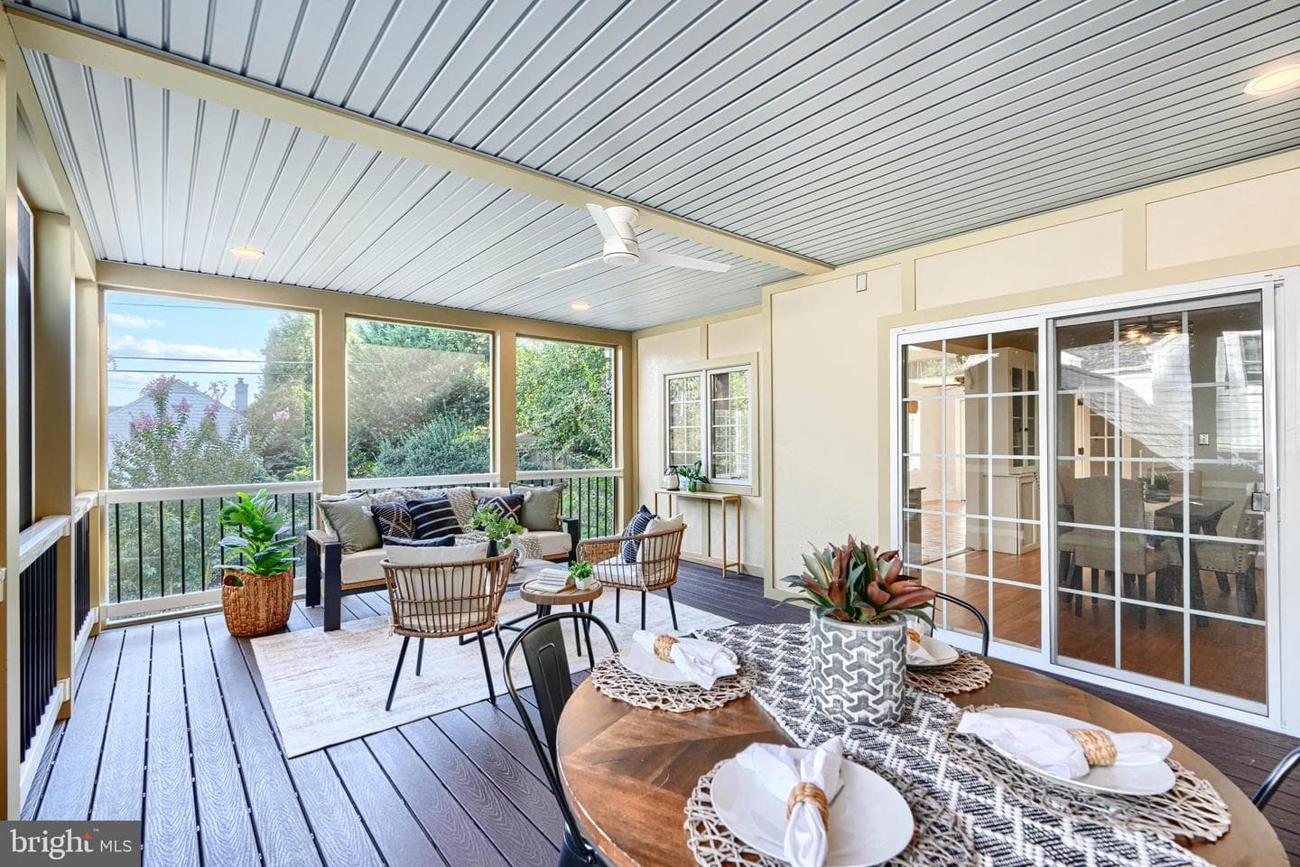 905 Kingston Road photo 24