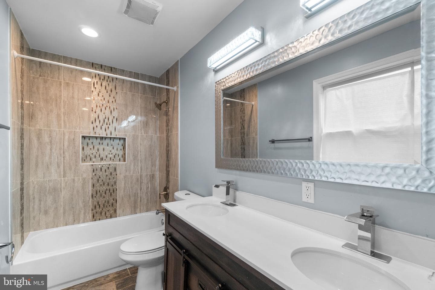 3418 Carroll Avenue photo 10