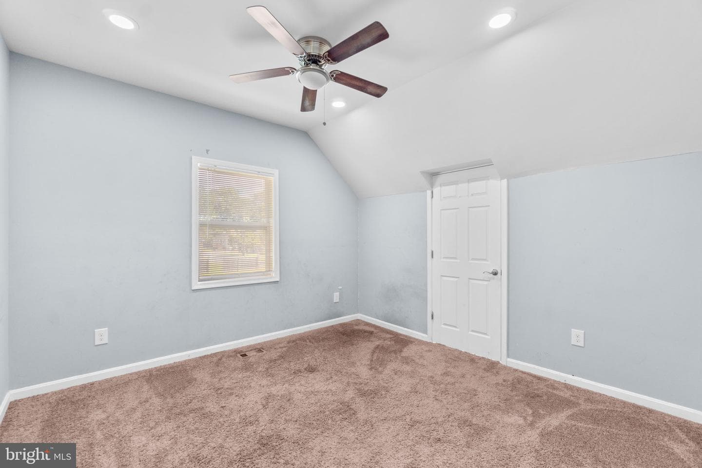 3418 Carroll Avenue photo 18
