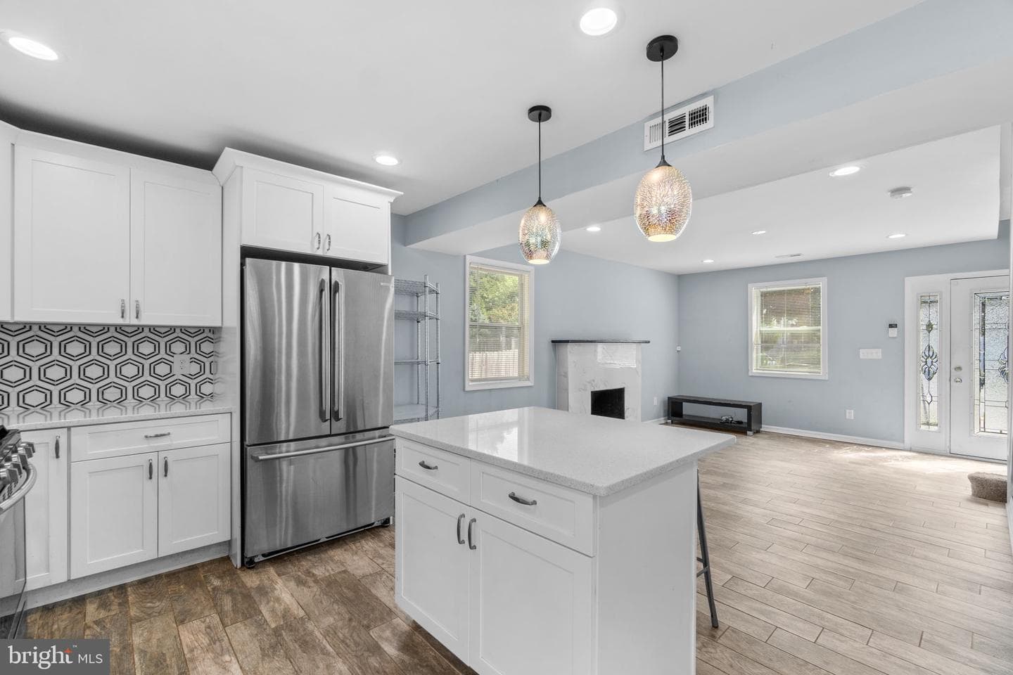 3418 Carroll Avenue photo 6