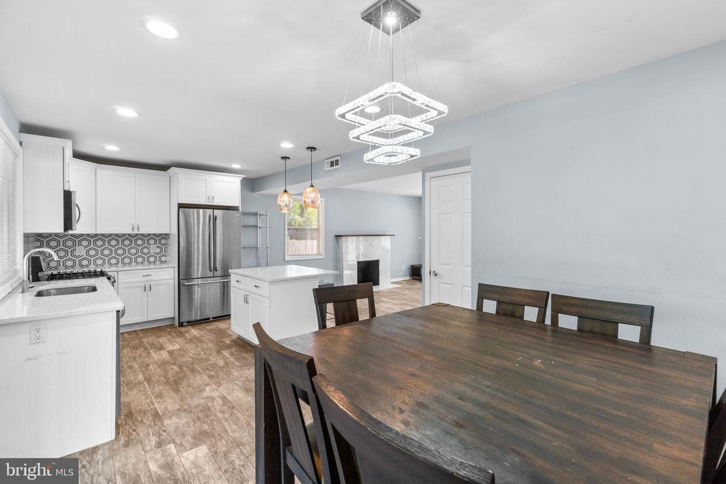 3418 Carroll Avenue photo 9