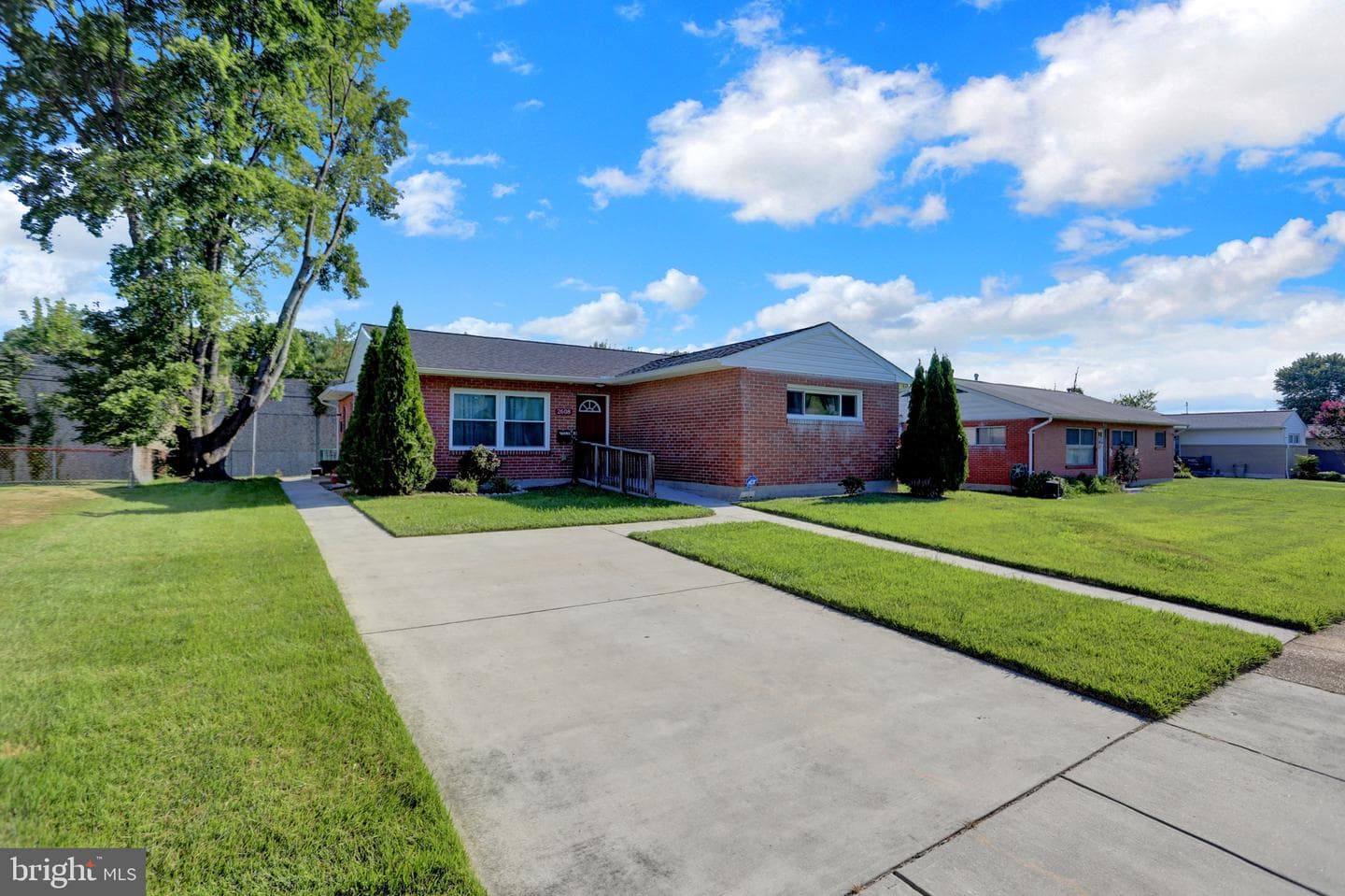2608 Burridge Road photo 1