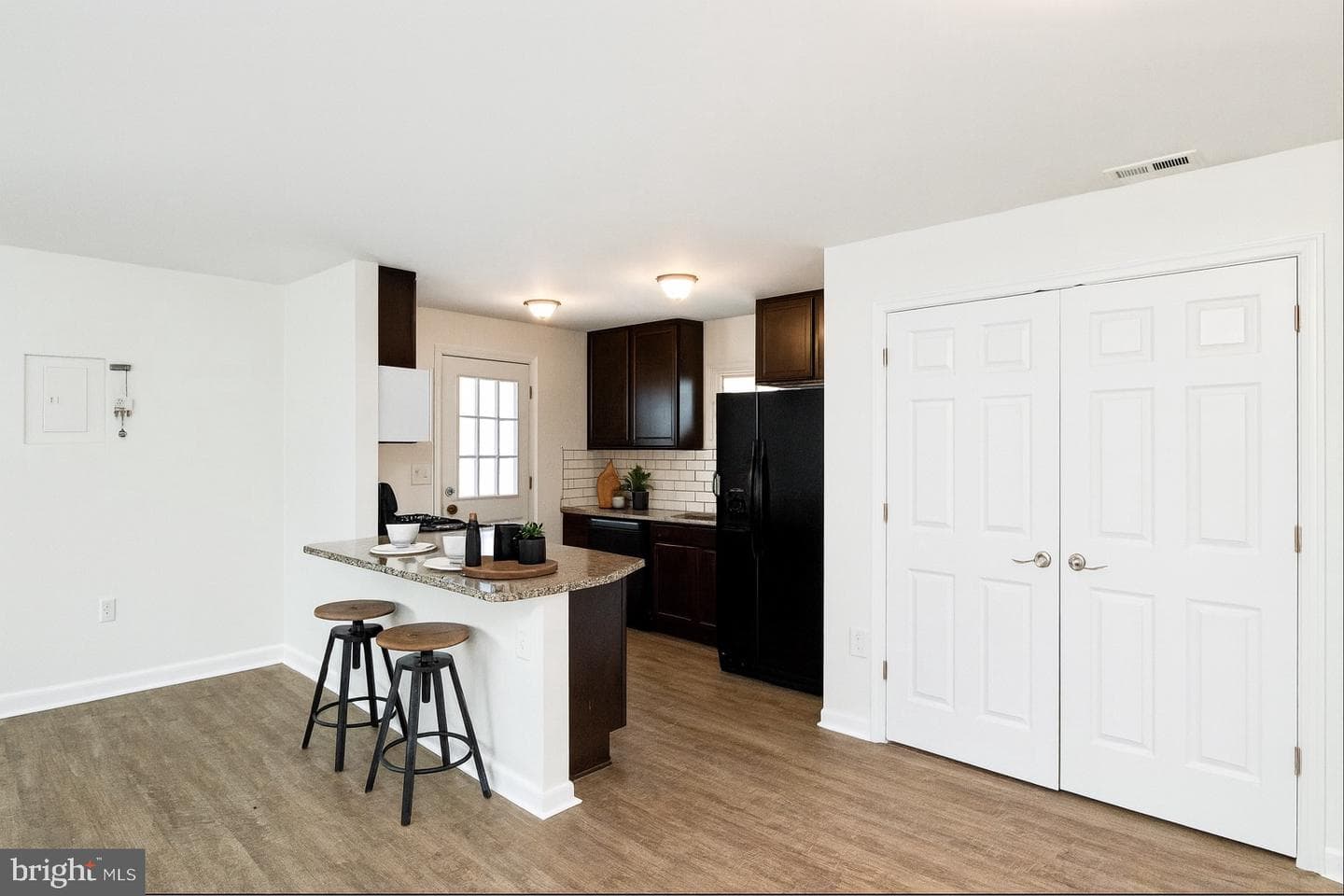 2608 Burridge Road photo 3