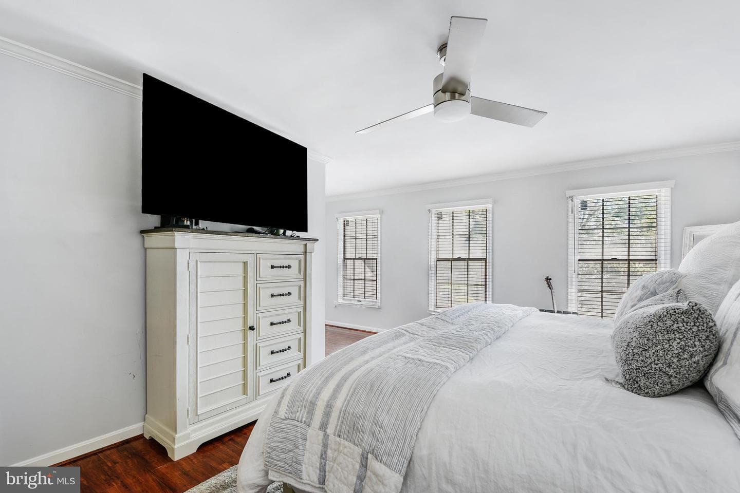 8829 Falcon Ridge Drive photo 23
